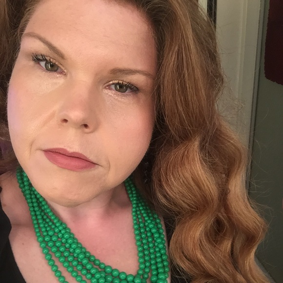 Meet your Posher, Tabitha - Picture 1 of 3